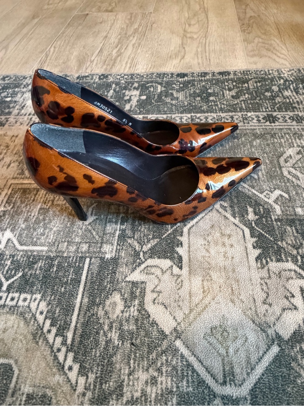 Stuart Weitzman Leopard Print Pointed Toe Stiletto Pumps - Brown size 8.5